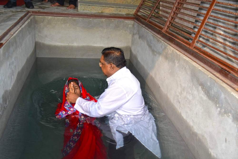 A new follower of Jesus is baptized in northwest India.
